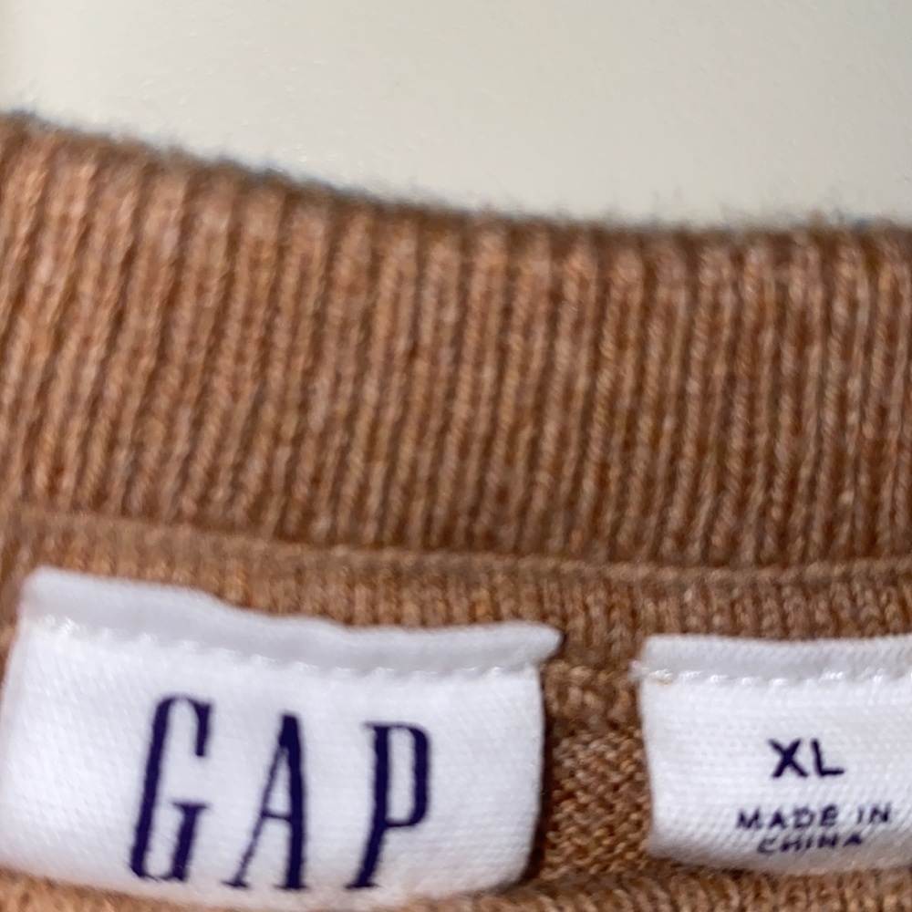 GAP Sweater - Picture 4 of 6